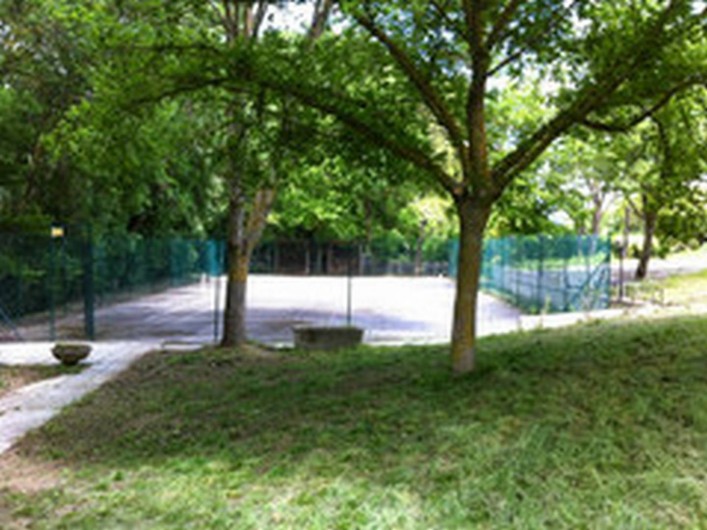 Location de vacances - Gîte à Pezens - Tennis
