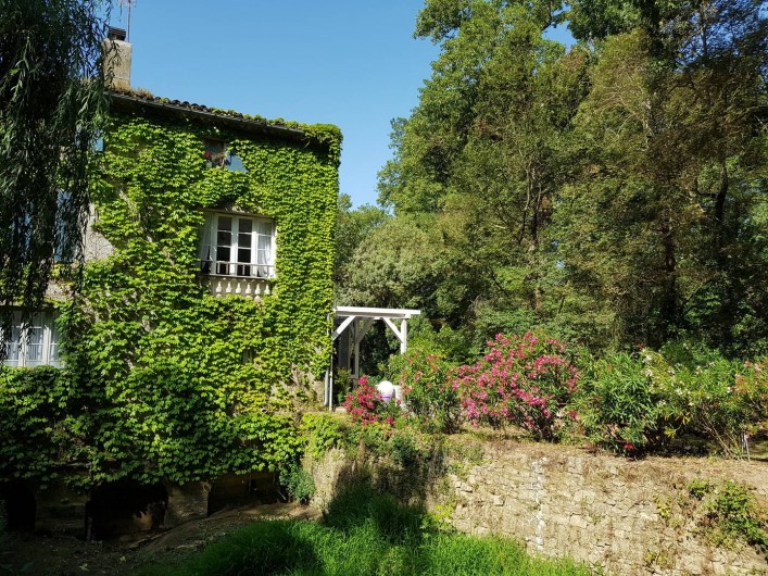 Location de vacances - Gîte à Pezens - Coté Parc