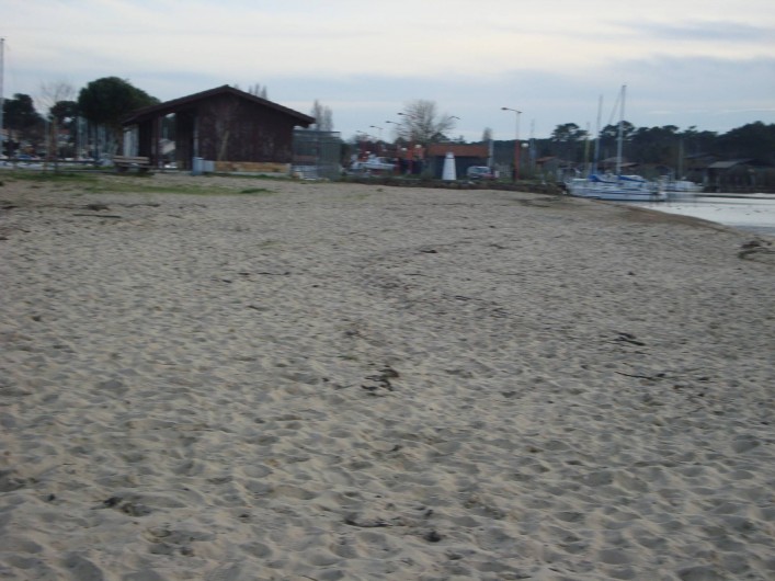 Location de vacances - Villa à Arcachon - plage de sable familiale