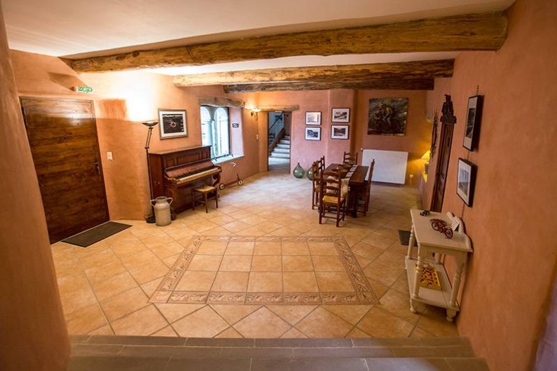 Location de vacances - Gîte à Castanet-le-Haut - Salon 40m²