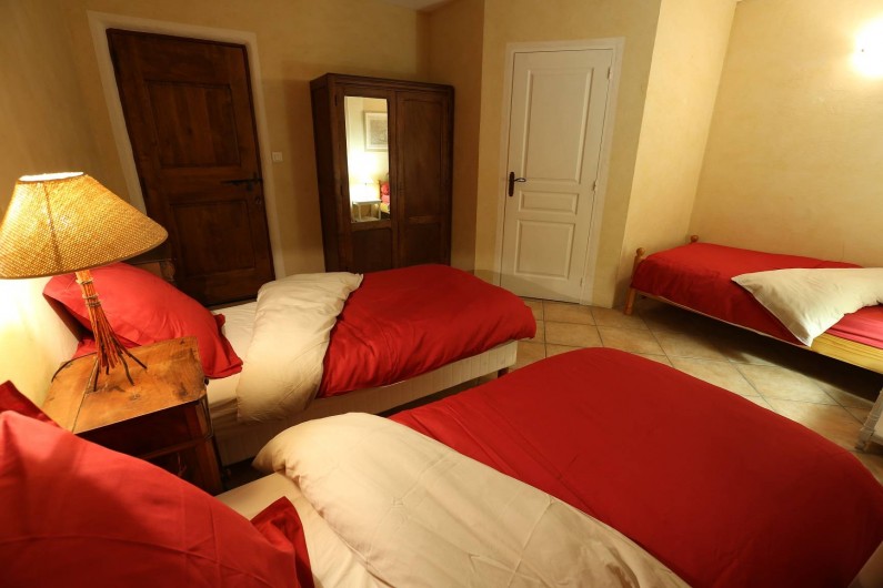 Location de vacances - Gîte à Castanet-le-Haut - Chambre "la chambre à air" 20m²