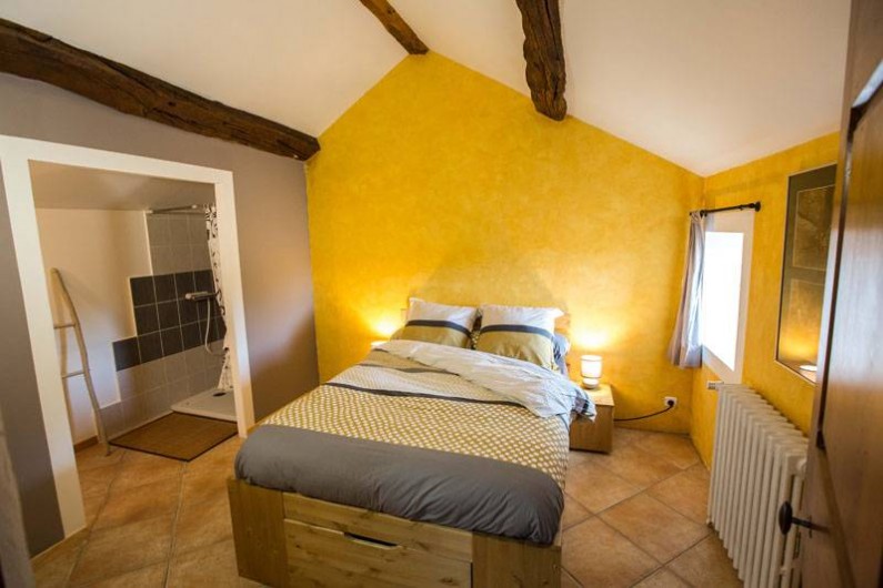 Location de vacances - Gîte à Castanet-le-Haut - Chambre " la pailler" 15m²