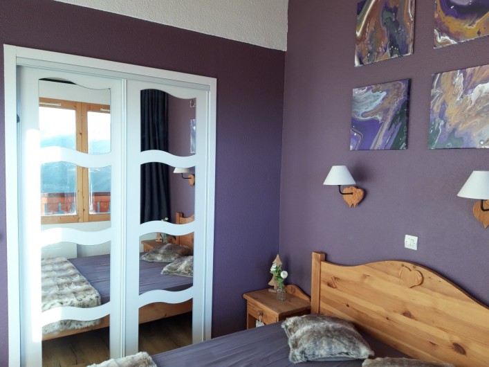 Location de vacances - Appartement à Belle Plagne - CHAMBRE AVEC GRAND PLACARD DE RANGEMENT