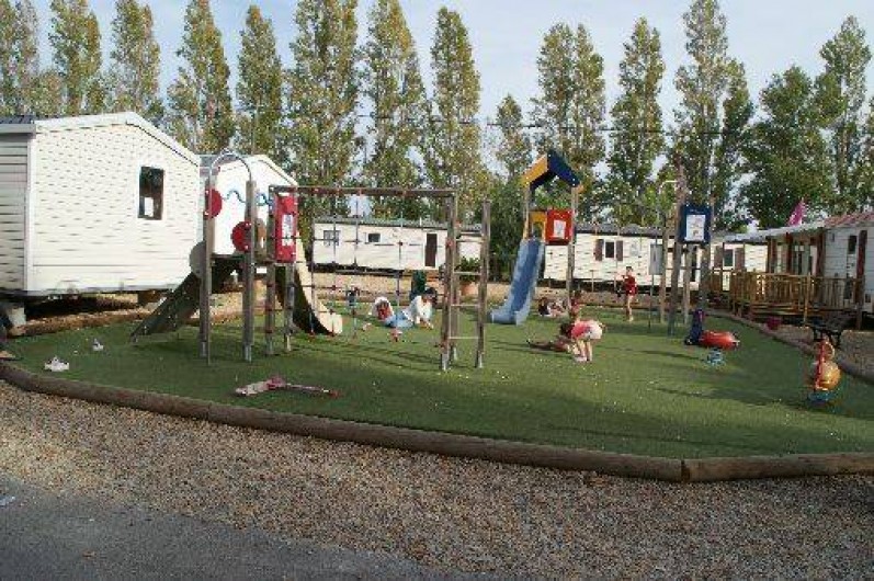 Location de vacances - Bungalow - Mobilhome à Fréjus - Aire de jeux enfants 