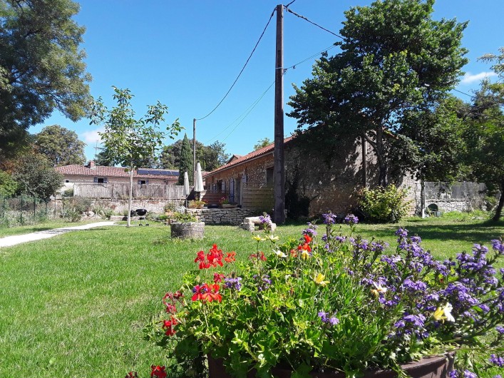 Location de vacances - Gîte à Sorges et Ligueux en Périgord - jardin