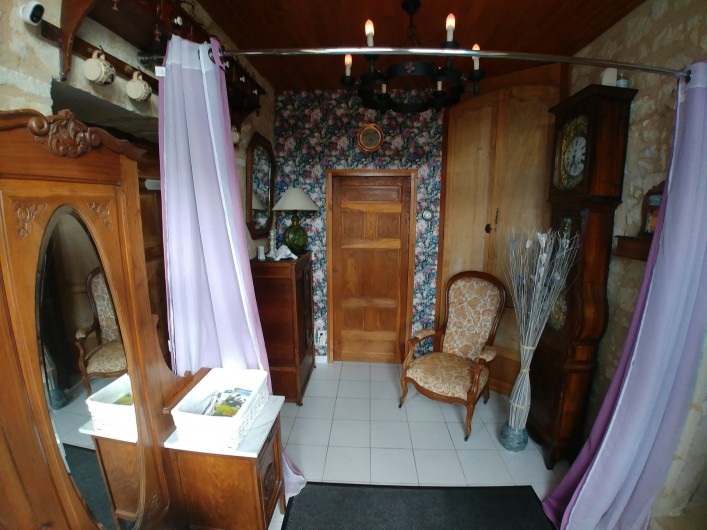 Location de vacances - Chambre d'hôtes à Beaumont - Entrée maison