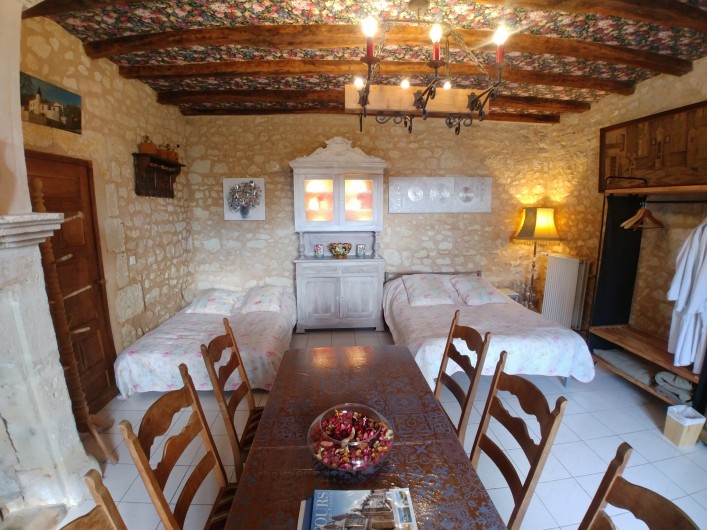 Location de vacances - Chambre d'hôtes à Beaumont - Chambre