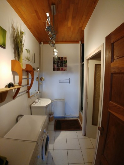 Location de vacances - Chambre d'hôtes à Beaumont - Salle de bain