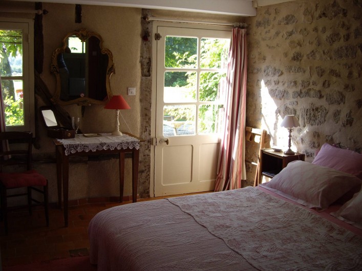 Location de vacances - Maison - Villa à Vitry-aux-Loges - Chambre 1 Rez de jardin lit 160x200