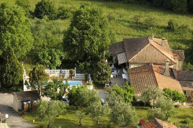 Location de vacances - Gîte à Molières-Cavaillac - la vue d'ensemble depuis le terrain