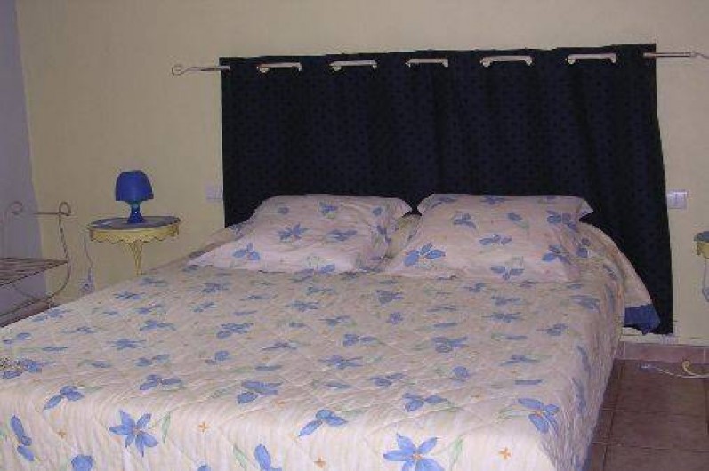 Location de vacances - Gîte à Molières-Cavaillac - le lit en 160 cm