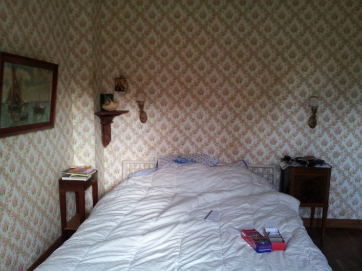 Location de vacances - Villa à Sarzeau - la chambre de parents et son papier peint collector 1° niveau