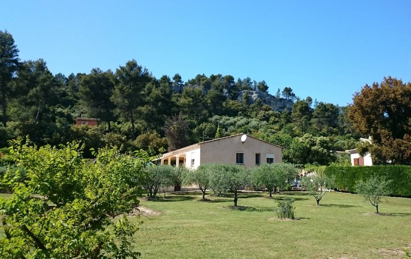 Location de vacances - Gîte à Orgon - Cadre calme au début des Alpilles