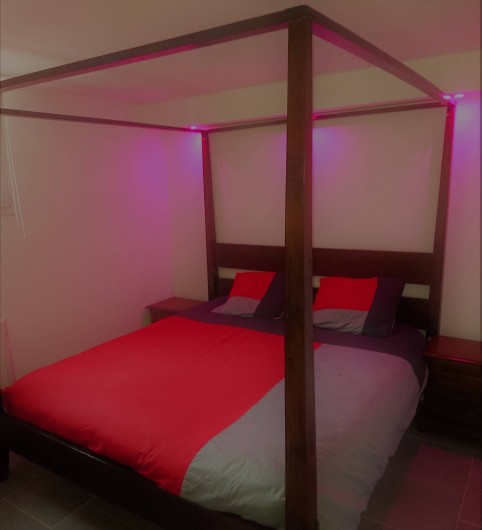 Location de vacances - Gîte à Orgon - Lit parental 180x200 cm