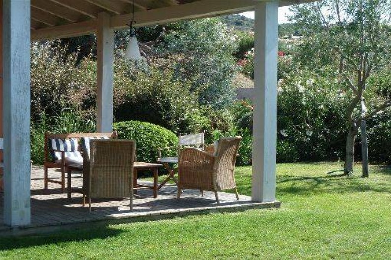 Location de vacances - Villa à Portigliolo - Ambiance jardin / terrasse