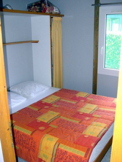 Location de vacances - Chalet à Miallet - Chambre 1