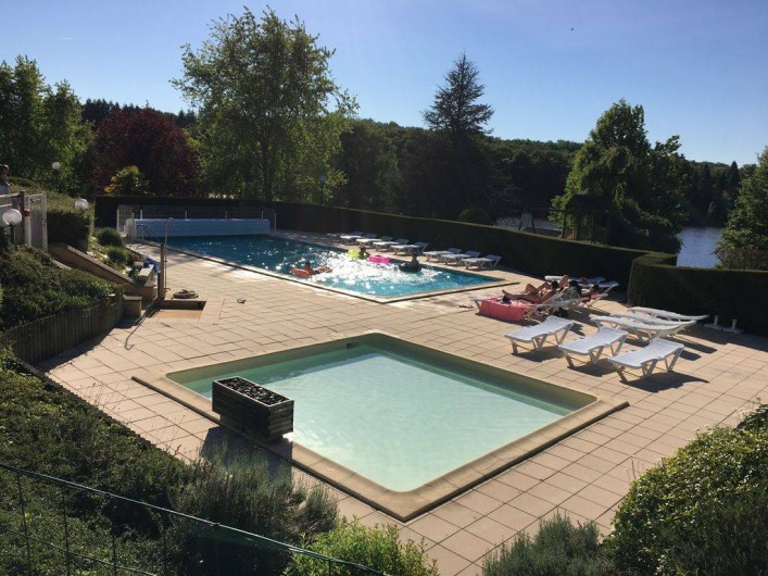 Location de vacances - Chalet à Miallet - La piscine