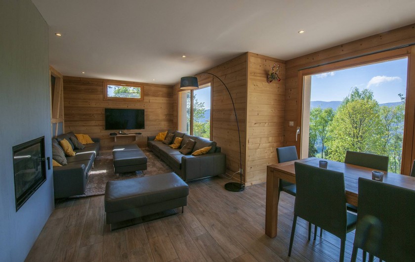 Location de vacances - Chalet à Muhlbach-sur-Munster - Grand espace de vie, salon/séjour et cuisine ouverts