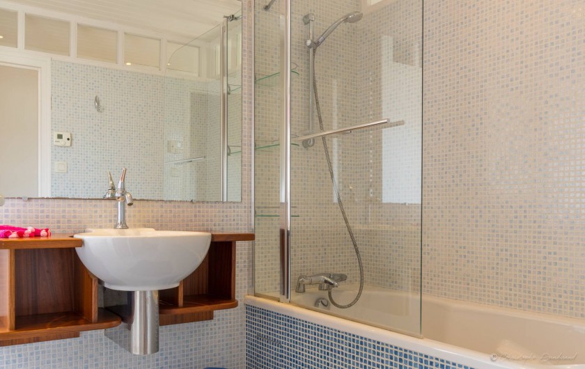 Location de vacances - Gîte à Nieul-sur-l'Autise - Salle de bain