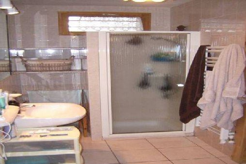 Location de vacances - Appartement à La Toussuire - salle de bain