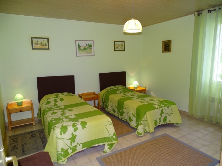 Location de vacances - Villa à Saint-Étienne-de-Fougères - Chambre verte 16 m² 50