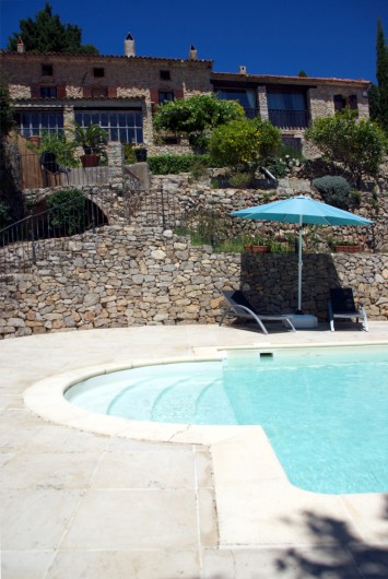 Location de vacances - Villa à Sanary-sur-Mer - Détail des murs en pierre