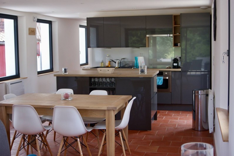 Location de vacances - Maison - Villa à Azincourt - Salle à manger et cuisine entièrement équipée