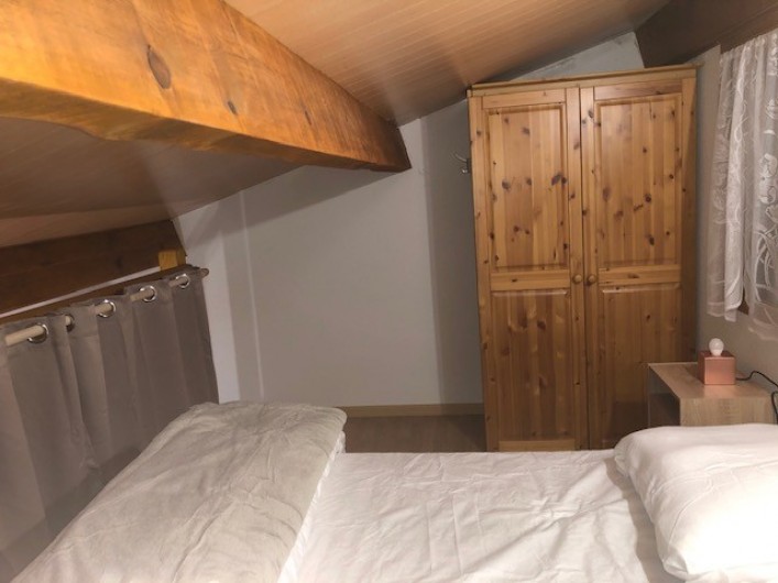 Location de vacances - Maison - Villa à Saint-Martin-de-Brômes - Chambre en mezzanine