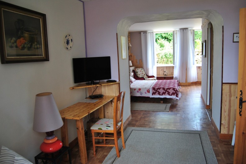 Location de vacances - Chambre d'hôtes à Saint-Avit-Sénieur - La Chambre Les Violettes
