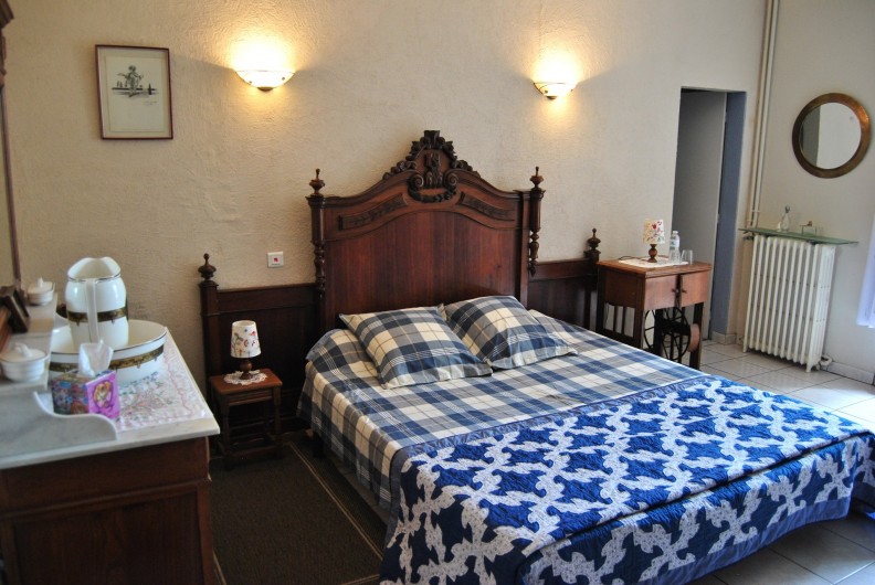 Location de vacances - Chambre d'hôtes à Saint-Avit-Sénieur - La Chambre Les Cèpes lit 180 x 200