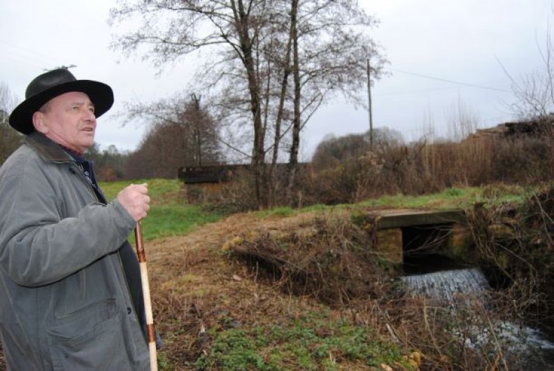Location de vacances - Chambre d'hôtes à Saint-Avit-Sénieur - sur le chemin de randonner on découvre toujours des belles choses !