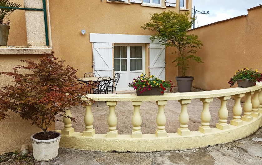 Location de vacances - Chambre d'hôtes à La Madeleine - Terrasse de la chambre Padirac