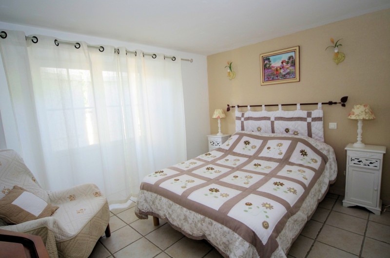 Location de vacances - Chambre d'hôtes à La Madeleine - Double chambre de plein pied avec terrasse privative Padirac 46m²