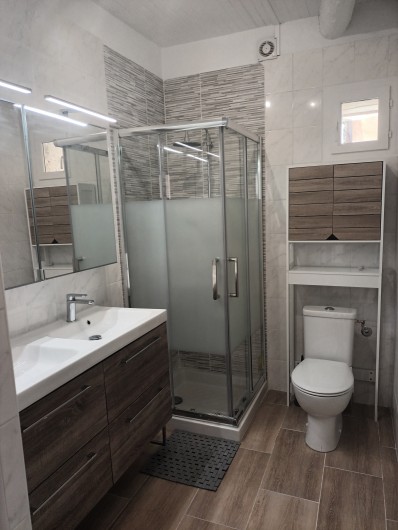 Location de vacances - Appartement à Morsiglia - SALLE DE BAIN & WC