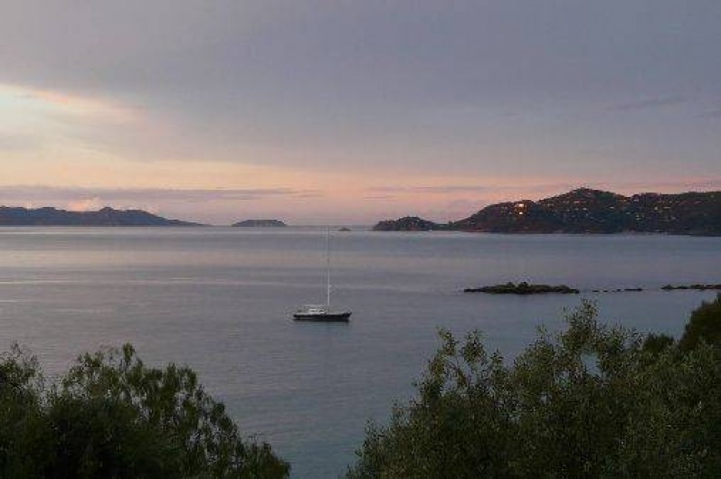 Location de vacances - Appartement à Le Lavandou