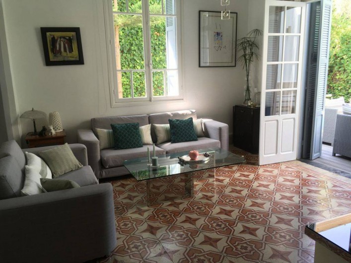 Location de vacances - Villa à El Jadida - Salon donnant sur la piscine