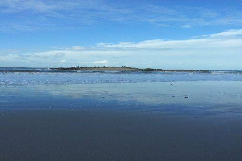 Location de vacances - Gîte à Penvénan - Plage du Royau se situant à environ 1.5km