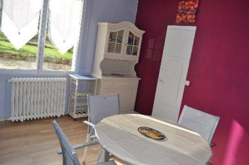 Location de vacances - Gîte à Penvénan - Cuisine avec vue sur le jardin