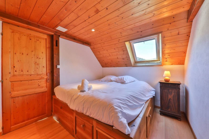 Location de vacances - Gîte à Sondernach - Chambre 1 avec lit double au 1er étage