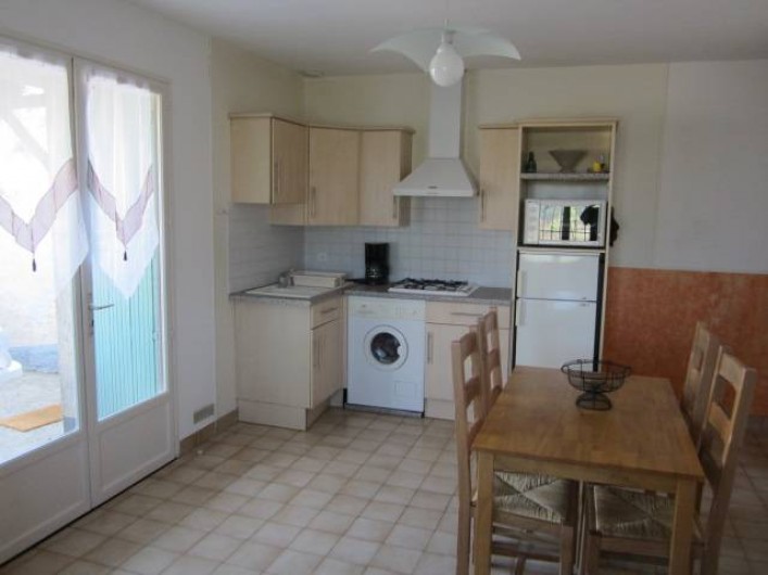 Location de vacances - Gîte à Vias - coin-cuisine et repas