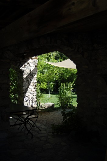 Location de vacances - Mas à Dauphin - Ombre et lumière