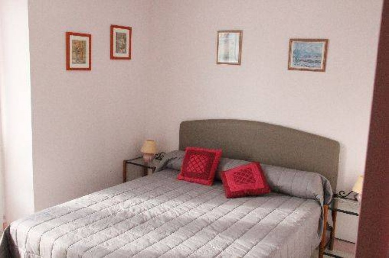 Location de vacances - Gîte à Bénodet - La chambre avec un lit de 160X200