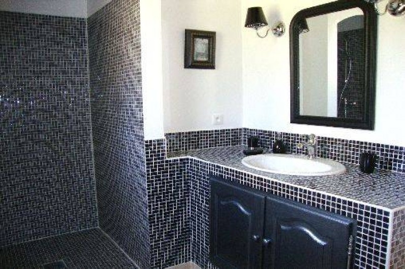Location de vacances - Villa à Salernes - Salle de bain