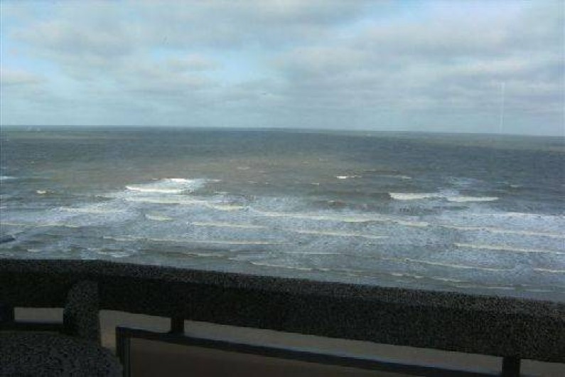 Location de vacances - Appartement à Ostende - Séjour avec vue panoramique sur la mer (terrasse spacieuse)