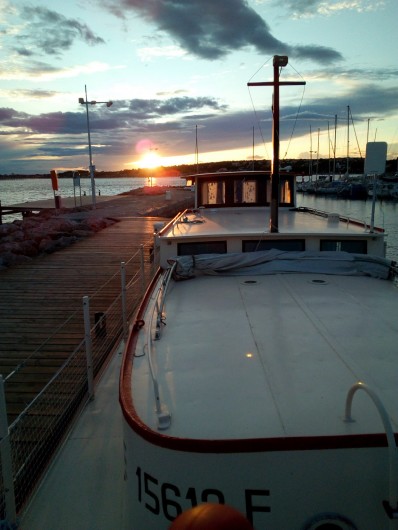 Location de vacances - Péniche à Frontignan - COUCHER DE SOLEIL DU PONTON A BOUZIGUE