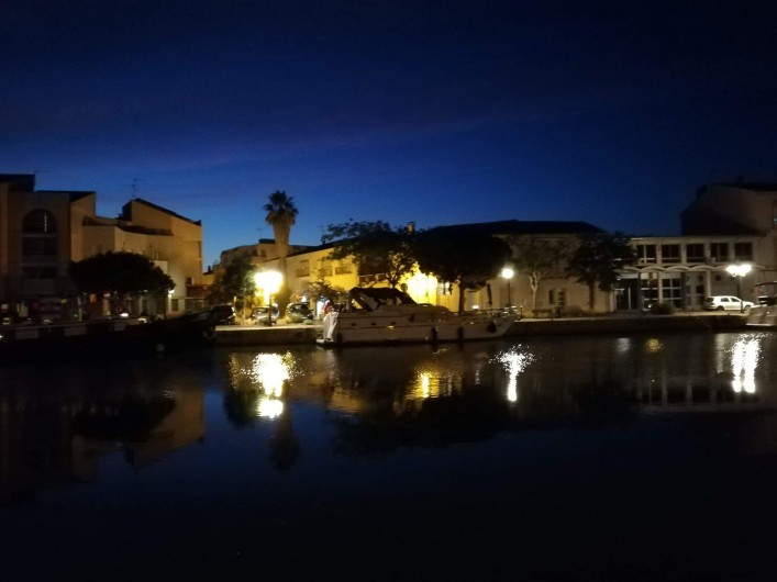 Location de vacances - Péniche à Frontignan - RETOUR NOCTURNE A NOTRE APPONTEMENT A FRONTIGNAN