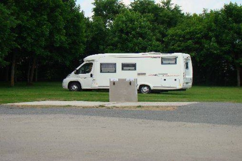 Location de vacances - Chalet à Villiers-Charlemagne - Borne de services camping-car