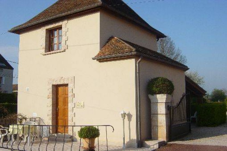 Location de vacances - Gîte à Ladoix-Serrigny - terrasse au soleil