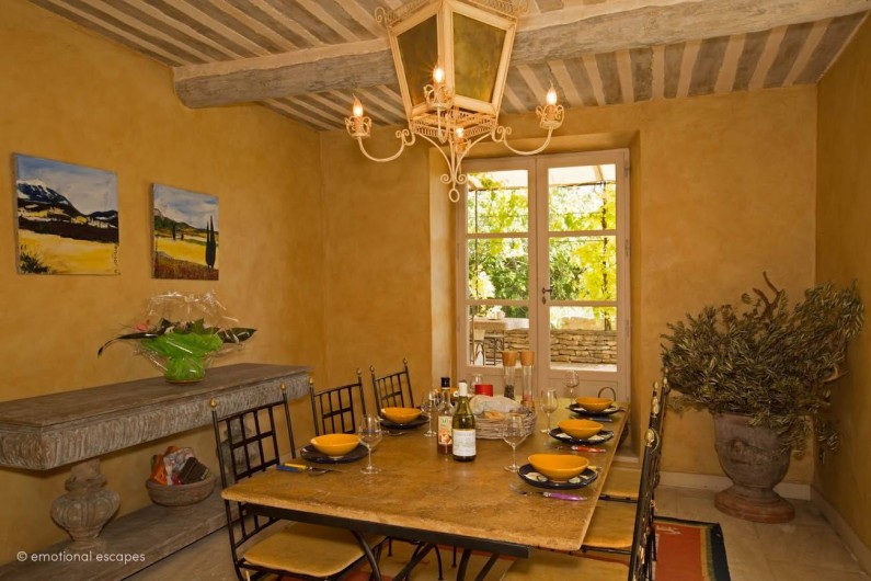 Location de vacances - Mas à Gordes - La salle à manger