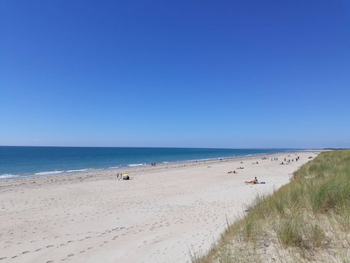 Location de vacances - Gîte à Hambye - Miles of deserted sandy beach